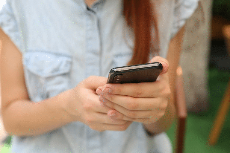 What to Consider When Selecting a Cell Phone Service Provider